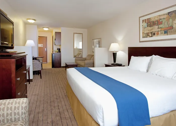 Express & By Ihg Hotel 2*