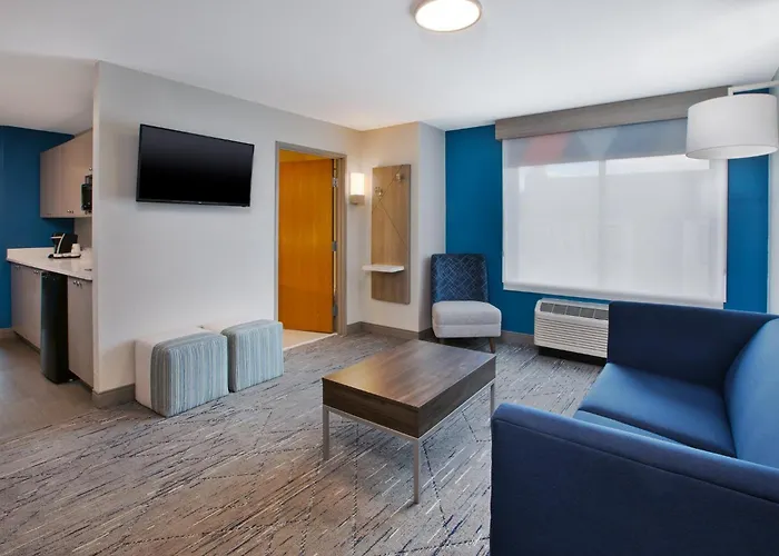 Hotel Express & By Ihg 2*
