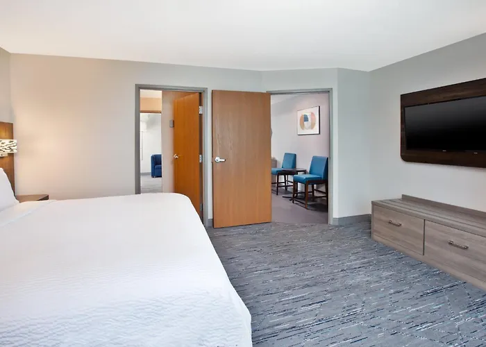 Hotel Express & By Ihg