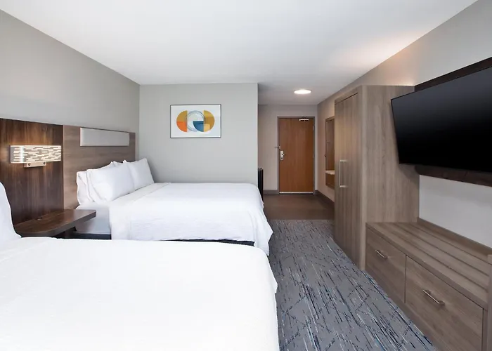Express & By Ihg 2*