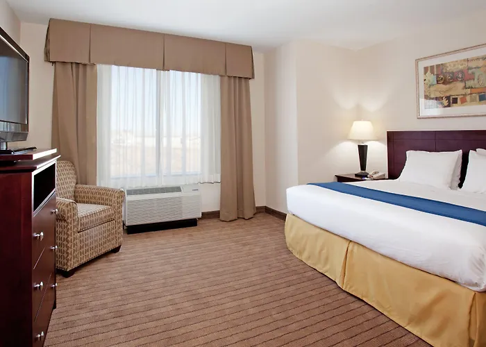 Express & By Ihg Hotel 2*