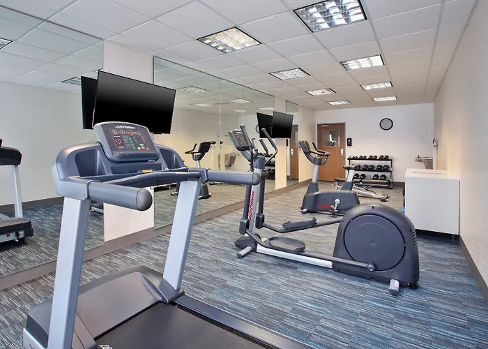 Express & By Ihg 2* Buffalo