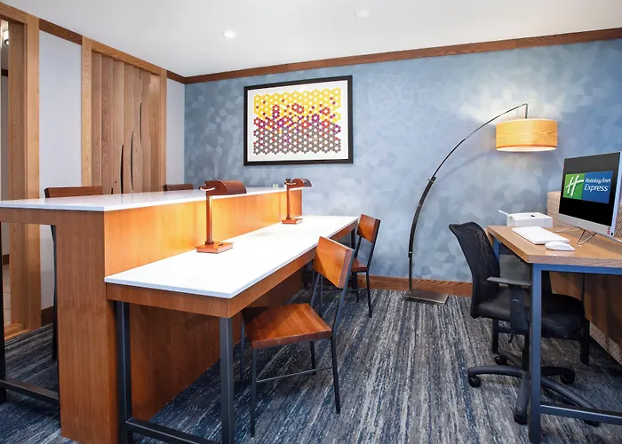 Express & By Ihg Buffalo