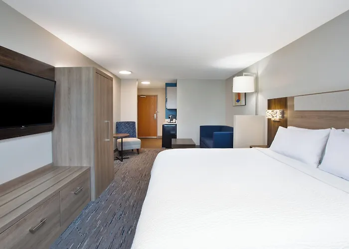 Express & By Ihg