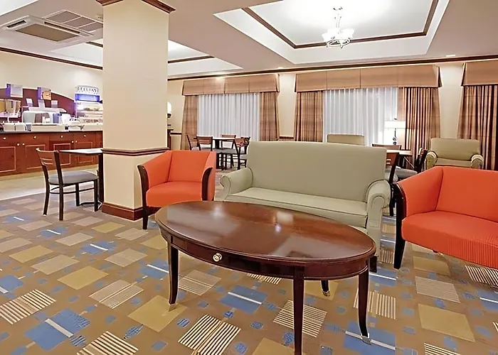 Express & By Ihg Hotel 2*