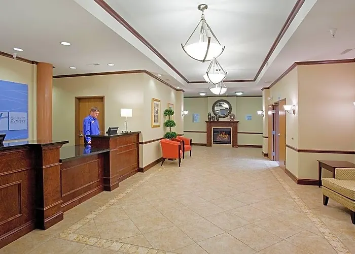Hotel Express & By Ihg