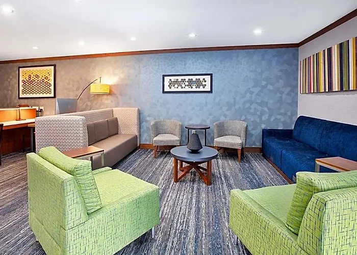 Express & By Ihg 2*