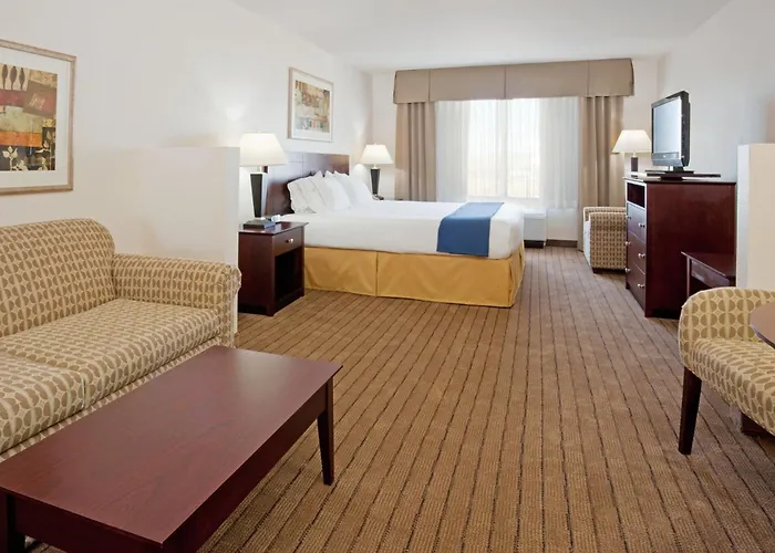 Hotel Express & By Ihg 2*