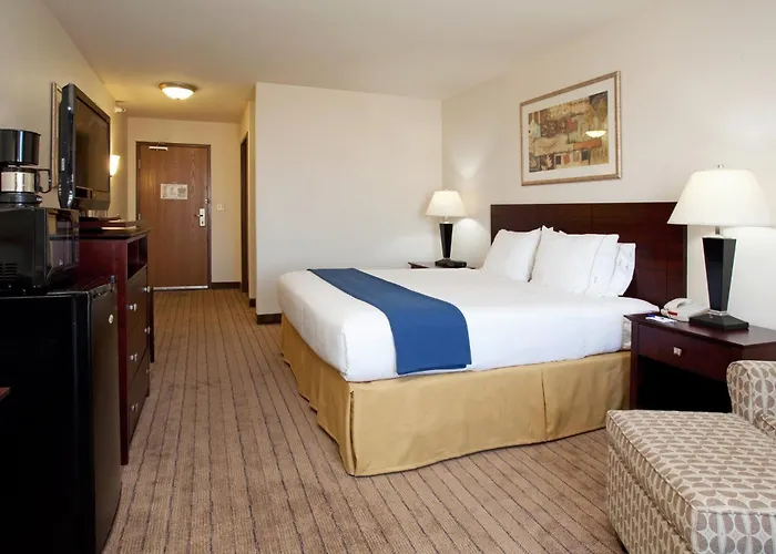 Express & By Ihg Buffalo