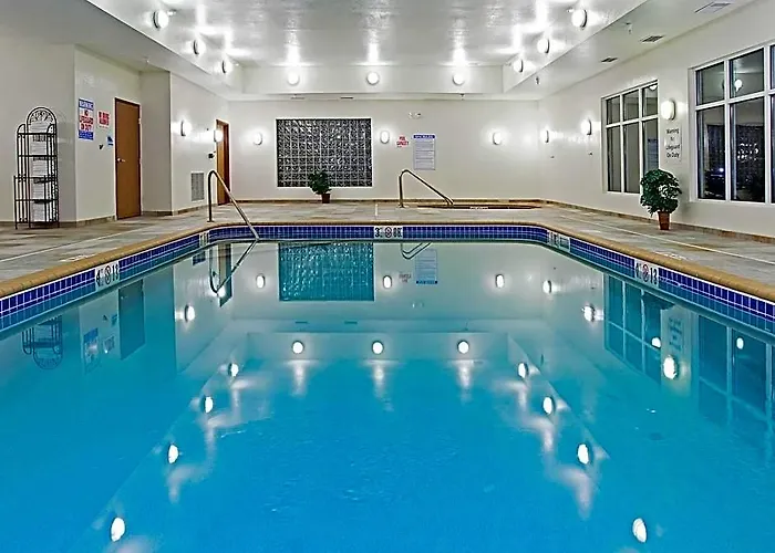 Hotel Express & By Ihg 2*