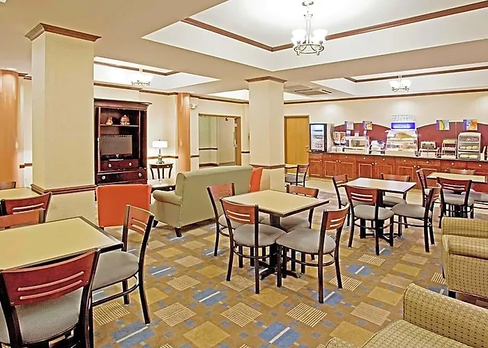 Express & By Ihg Hotel 2*